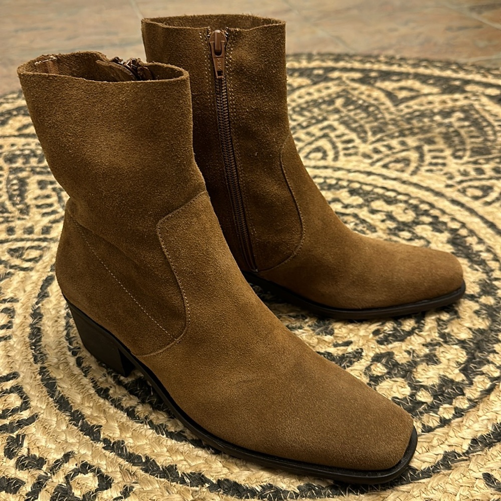 Sz 38(7.5)⭐️NWT Ateliers Tan Suede Modern Square/ Chisel Toe Boots